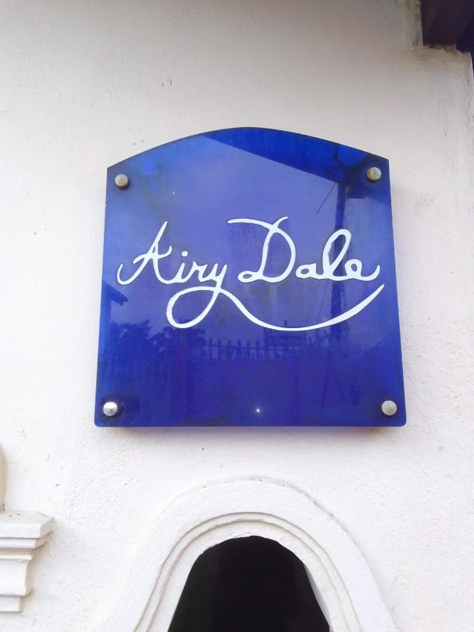 Airy Dale Villa And Guesthouse 앰발랑고다 외부 사진