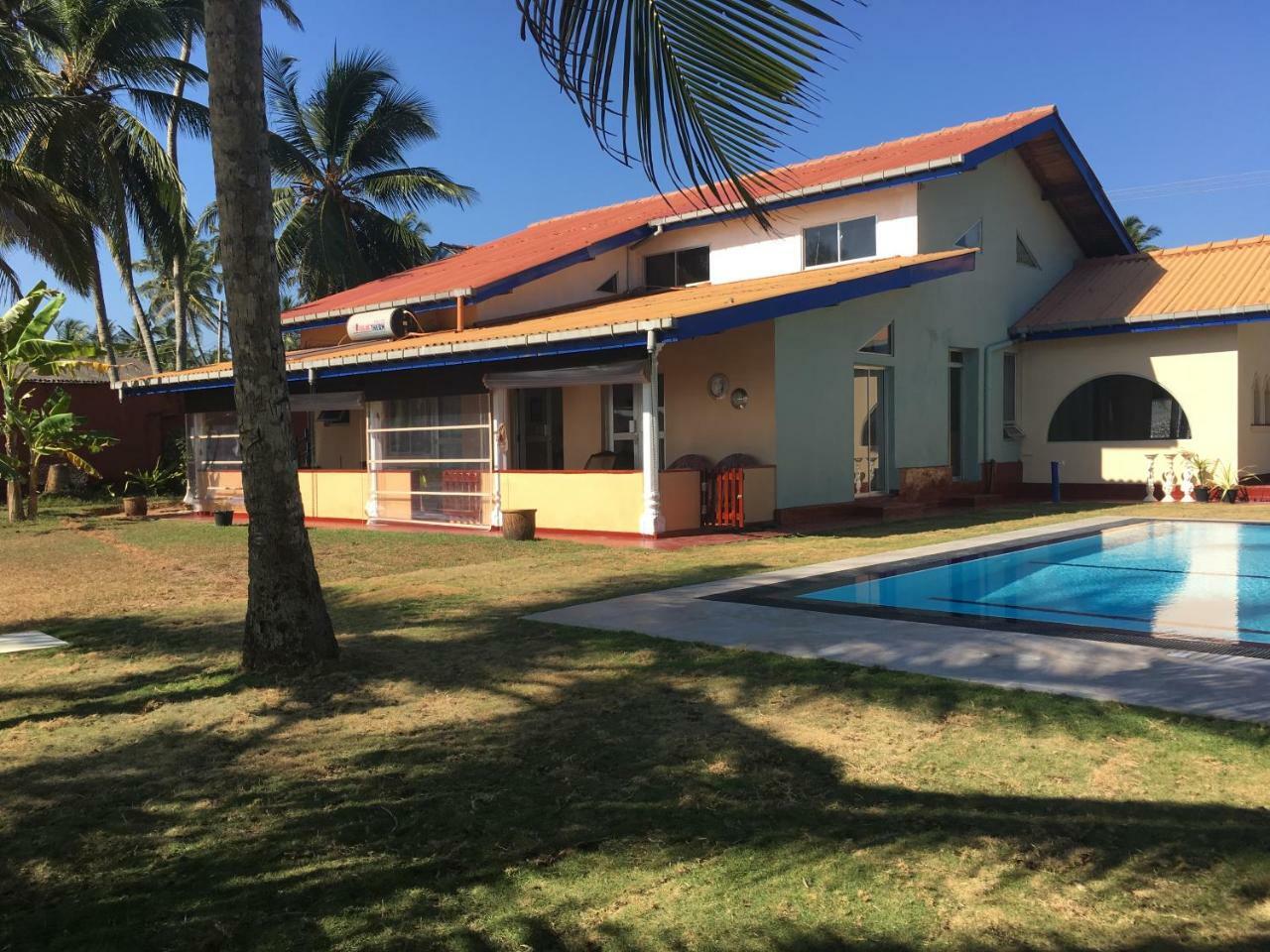 Airy Dale Villa And Guesthouse 앰발랑고다 외부 사진