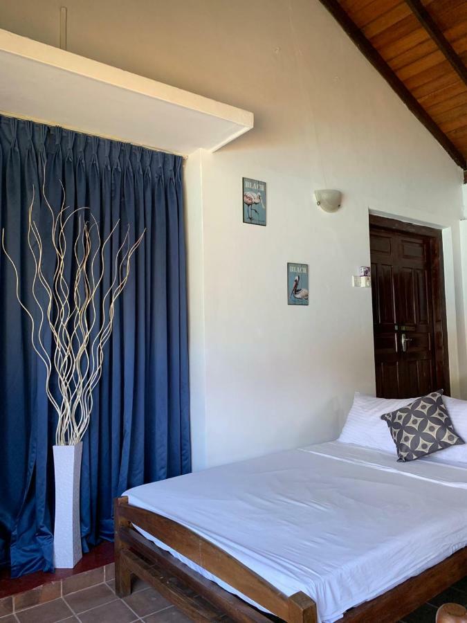 Airy Dale Villa And Guesthouse 앰발랑고다 외부 사진