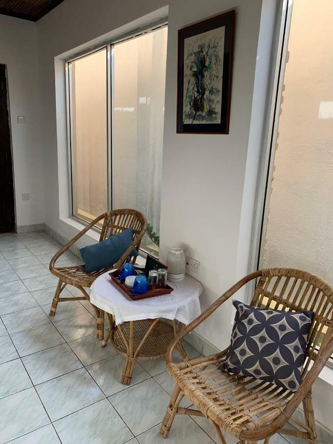 Airy Dale Villa And Guesthouse 앰발랑고다 외부 사진